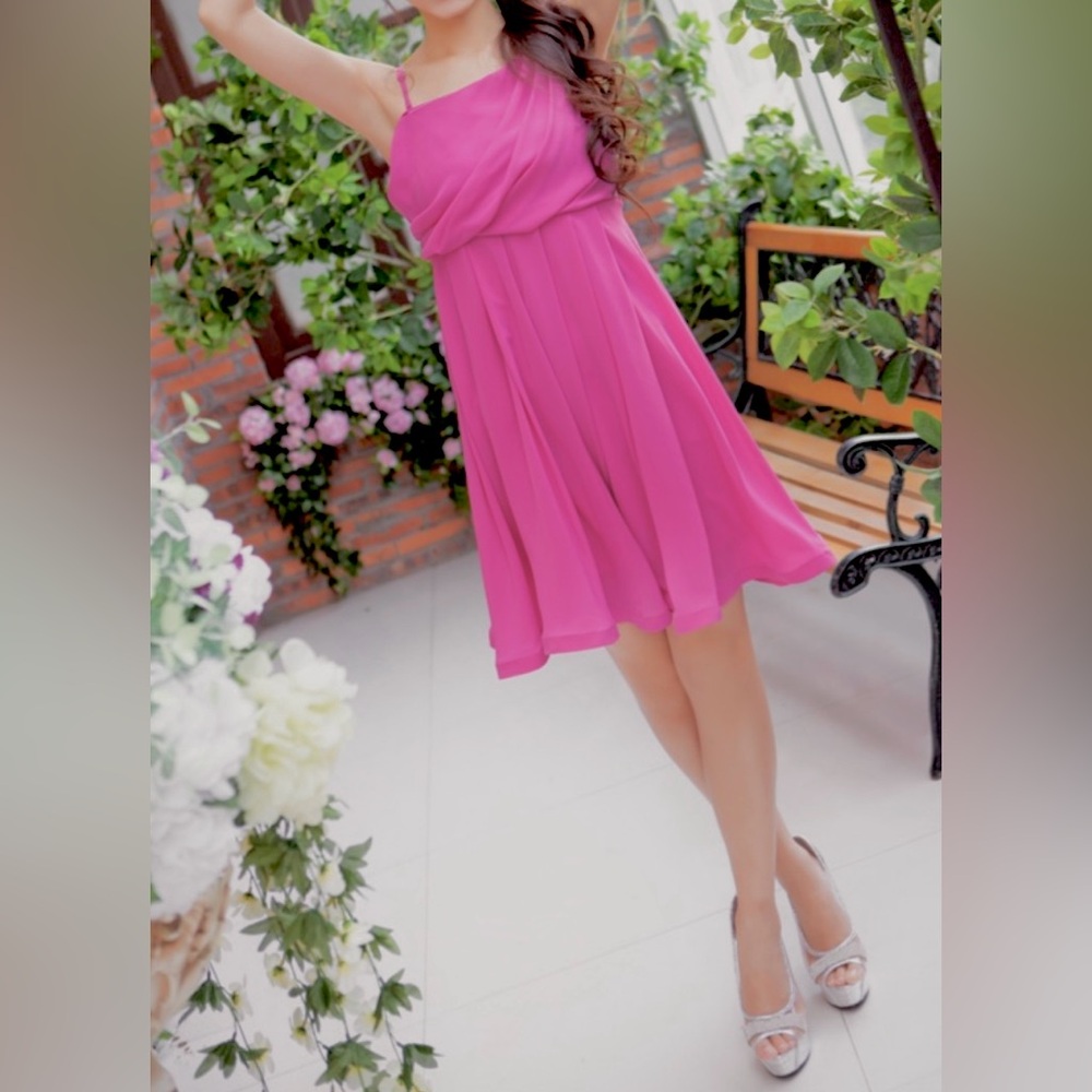 Elegant Pink Sleeveless Cocktail Dress